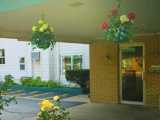 Village Inn Motel - Berrien Springs Exteriör bild